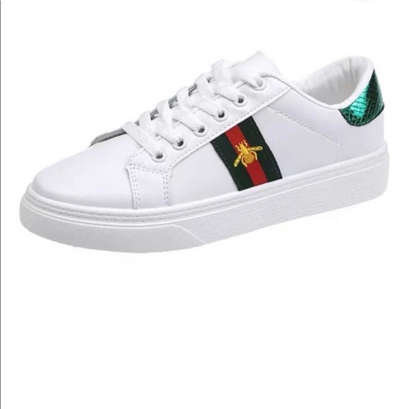 Shoes - NWT-'RIO' BEE EMBROIDERED SNEAKERS 41/ 9.5